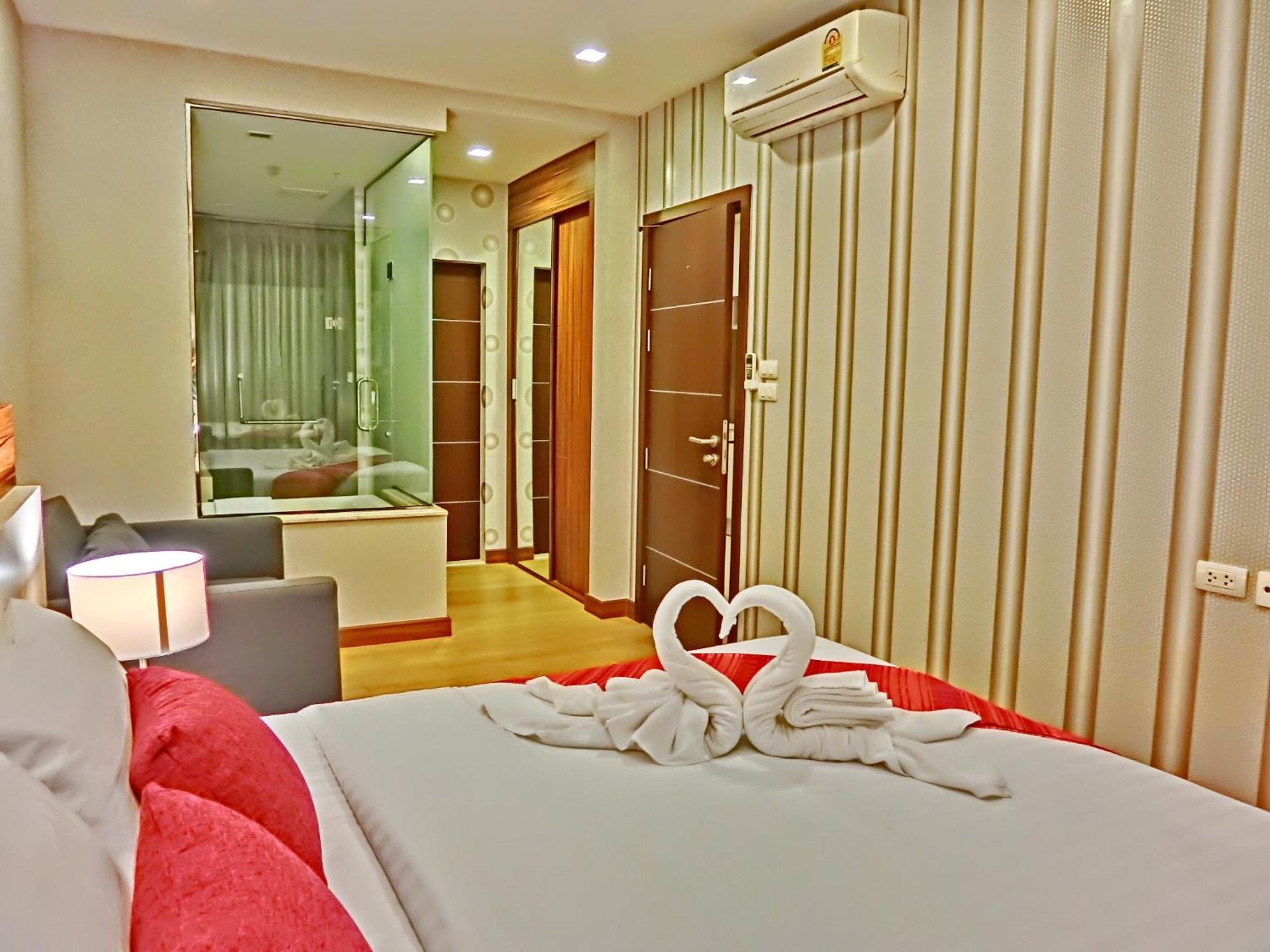 The Astra Suites Chiang Mai Buitenkant foto