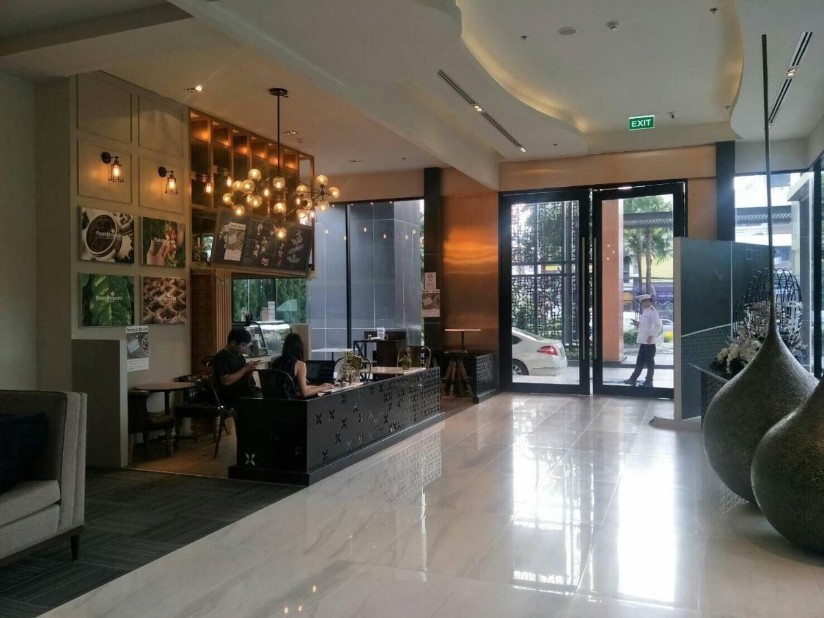 The Astra Suites Chiang Mai Buitenkant foto