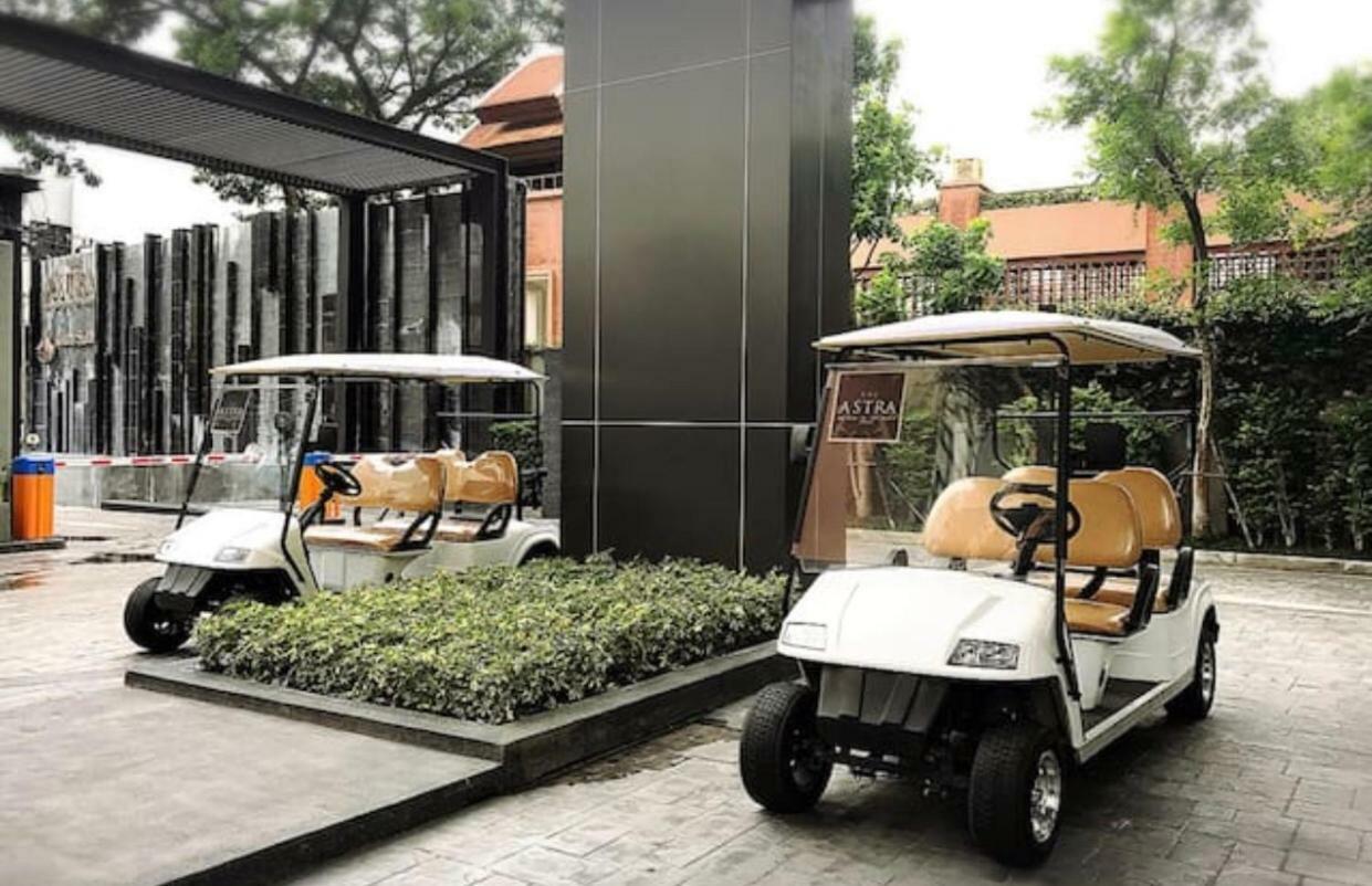 The Astra Suites Chiang Mai Buitenkant foto
