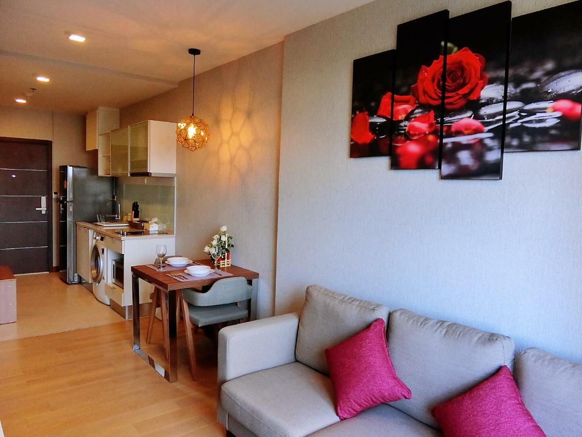The Astra Suites Chiang Mai Buitenkant foto